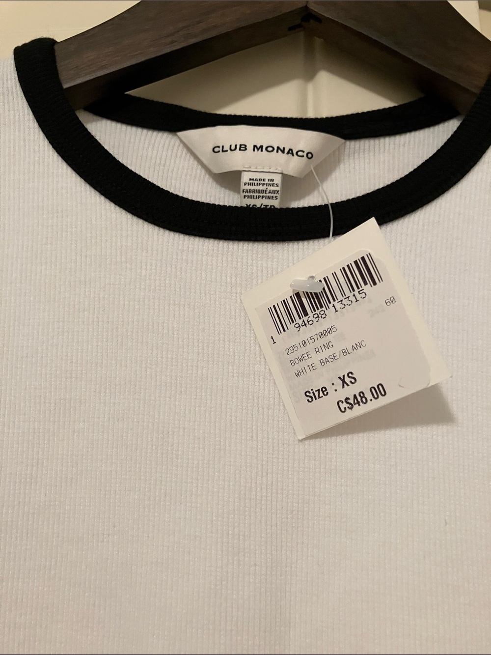 Club Monaco Bowee Ringer Tee White Ribbed Tee with Black Crew Neck XS NWT